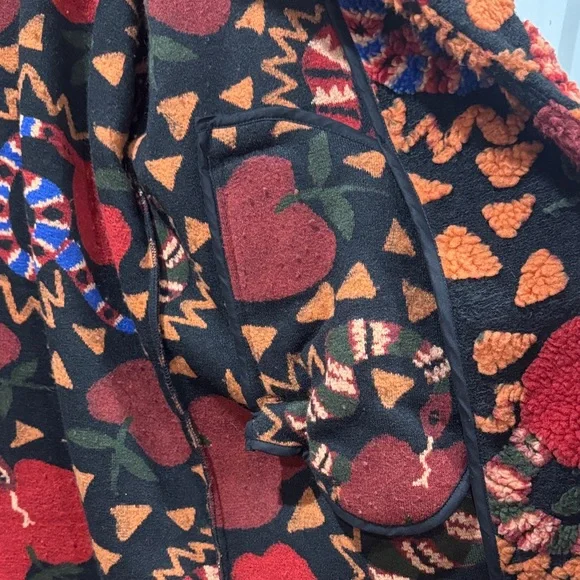 Farm Rio Jungle Snake Fruit Black Apple Coat - Picture 9 of 16